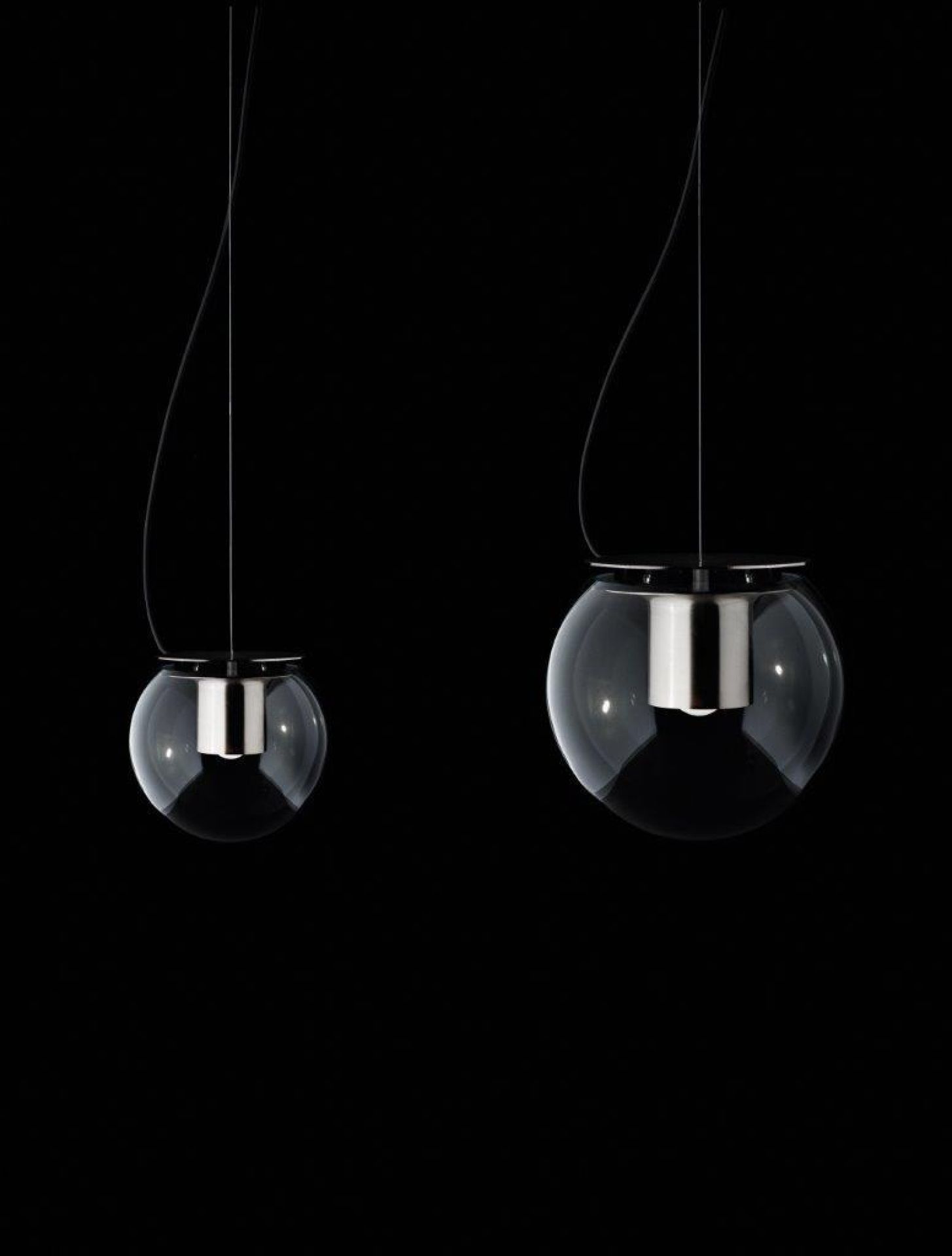 The Globe pendant light 828 Oluce